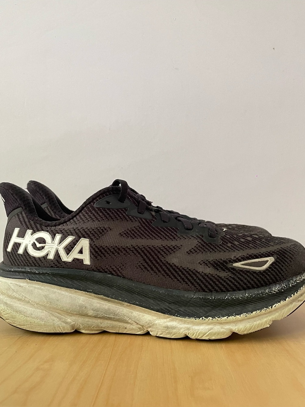 HOKA Clifton 9 road running shoes | US 8.5B